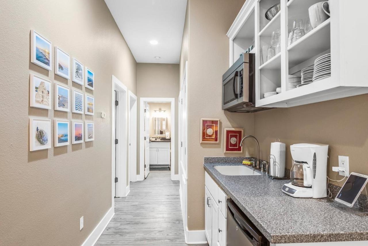 New 5 Bdrm W/Pool, Observation Deck Walk To Beach! Port Aransas Exterior photo
